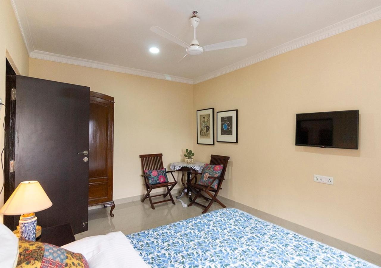 Neelam Bed & Breakfast โกลกาตา ภายนอก รูปภาพ