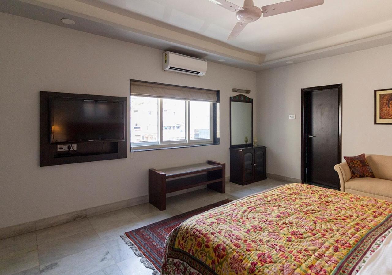 Neelam Bed & Breakfast โกลกาตา ภายนอก รูปภาพ