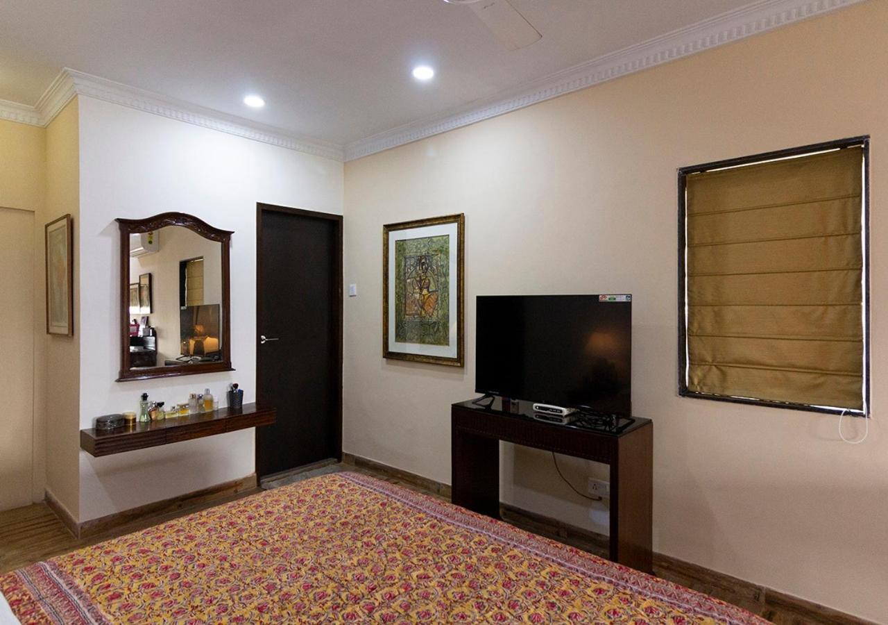 Neelam Bed & Breakfast โกลกาตา ภายนอก รูปภาพ