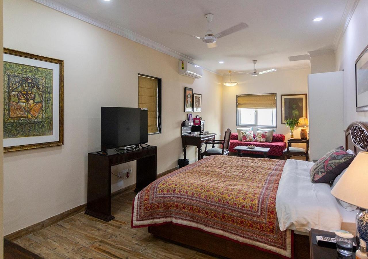 Neelam Bed & Breakfast โกลกาตา ภายนอก รูปภาพ