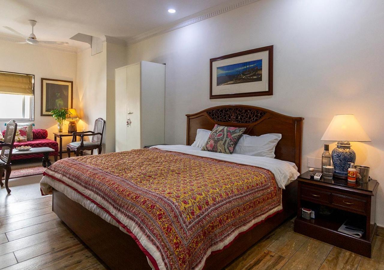 Neelam Bed & Breakfast โกลกาตา ภายนอก รูปภาพ
