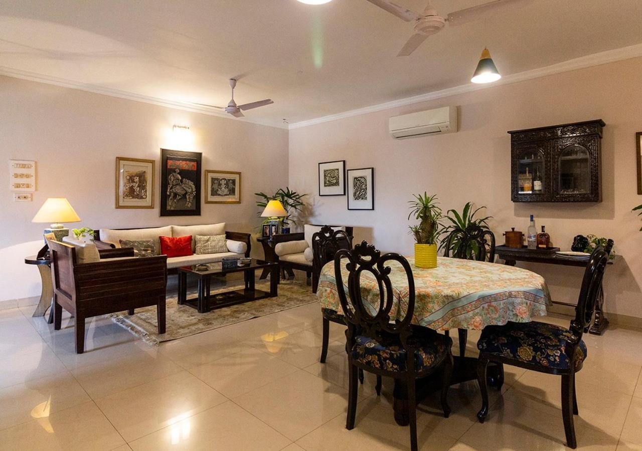 Neelam Bed & Breakfast โกลกาตา ภายนอก รูปภาพ