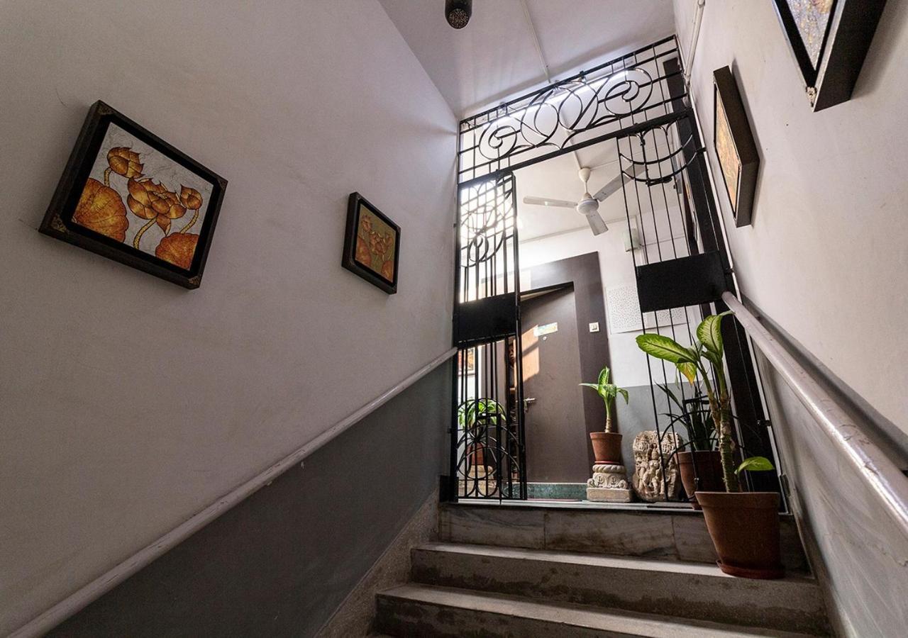 Neelam Bed & Breakfast โกลกาตา ภายนอก รูปภาพ